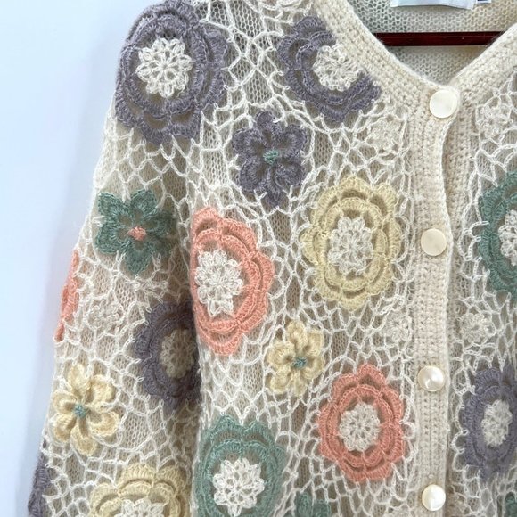Vintage  Floral Crotchet Sweater - Picture 2 of 9